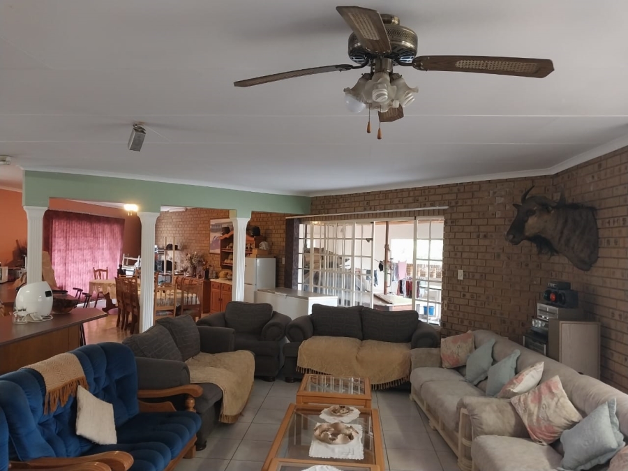 5 Bedroom Property for Sale in Cashan North West